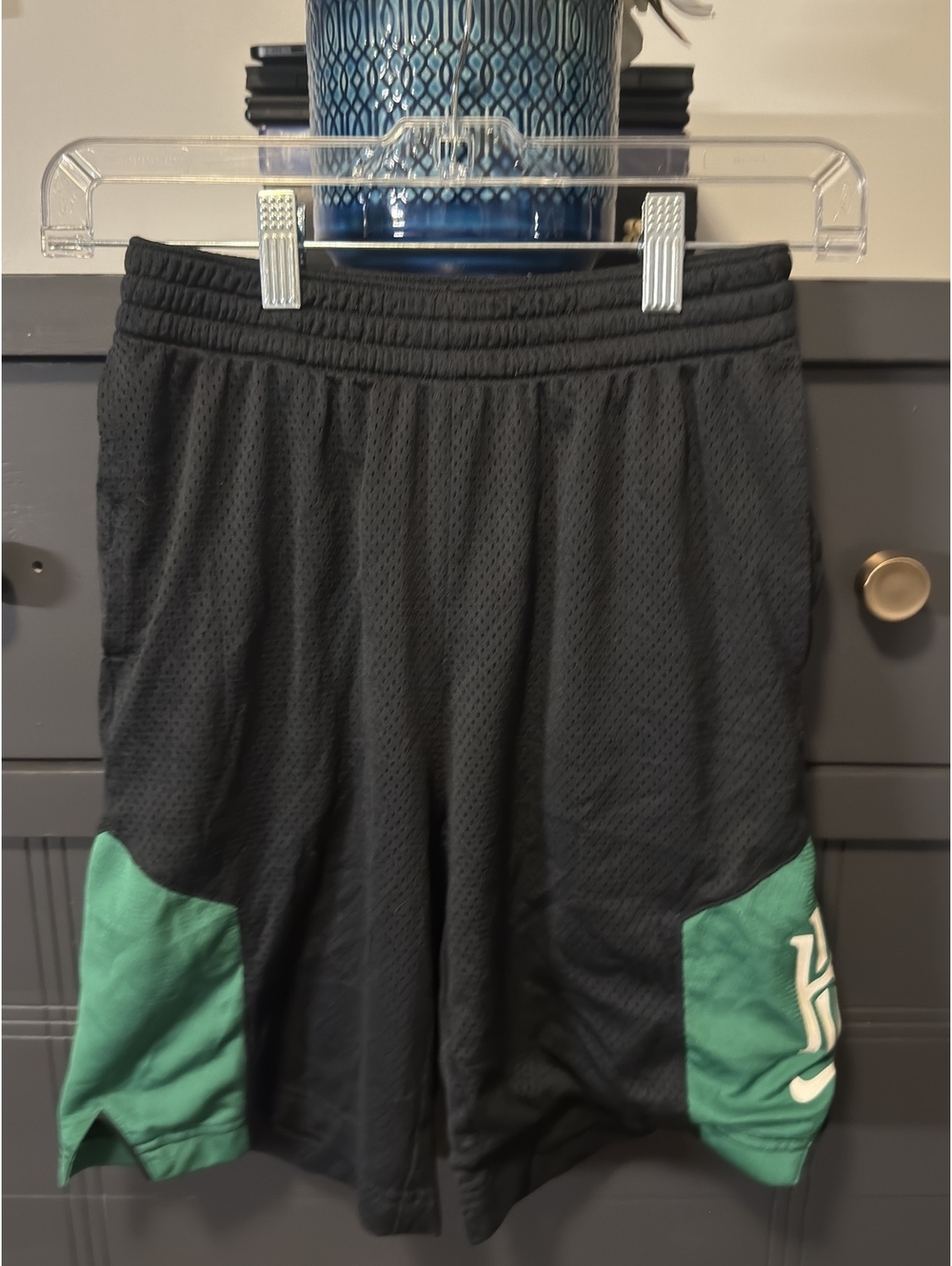 Nike Kyrie Basketball Shorts Black and Green Dri-FIT Size Large